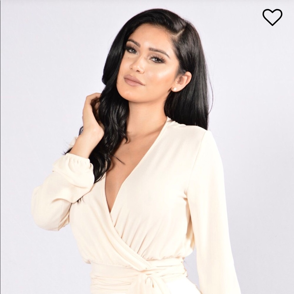 🎉HP🎉 NWT Fashion Nova Blouse